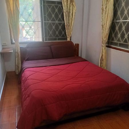 Phonephithak Guesthouse Muang Pakbèng Buitenkant foto