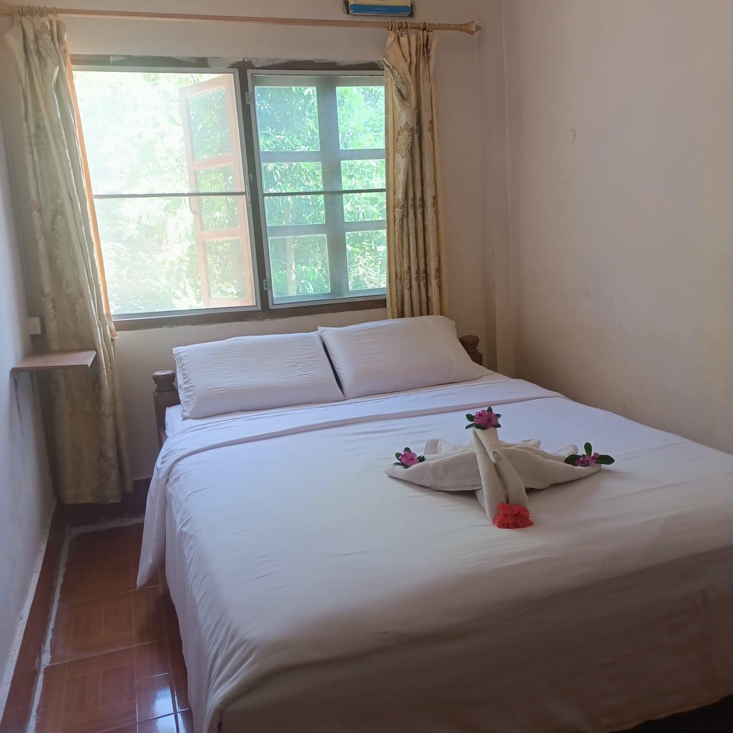 Phonephithak Guesthouse Muang Pakbèng Buitenkant foto