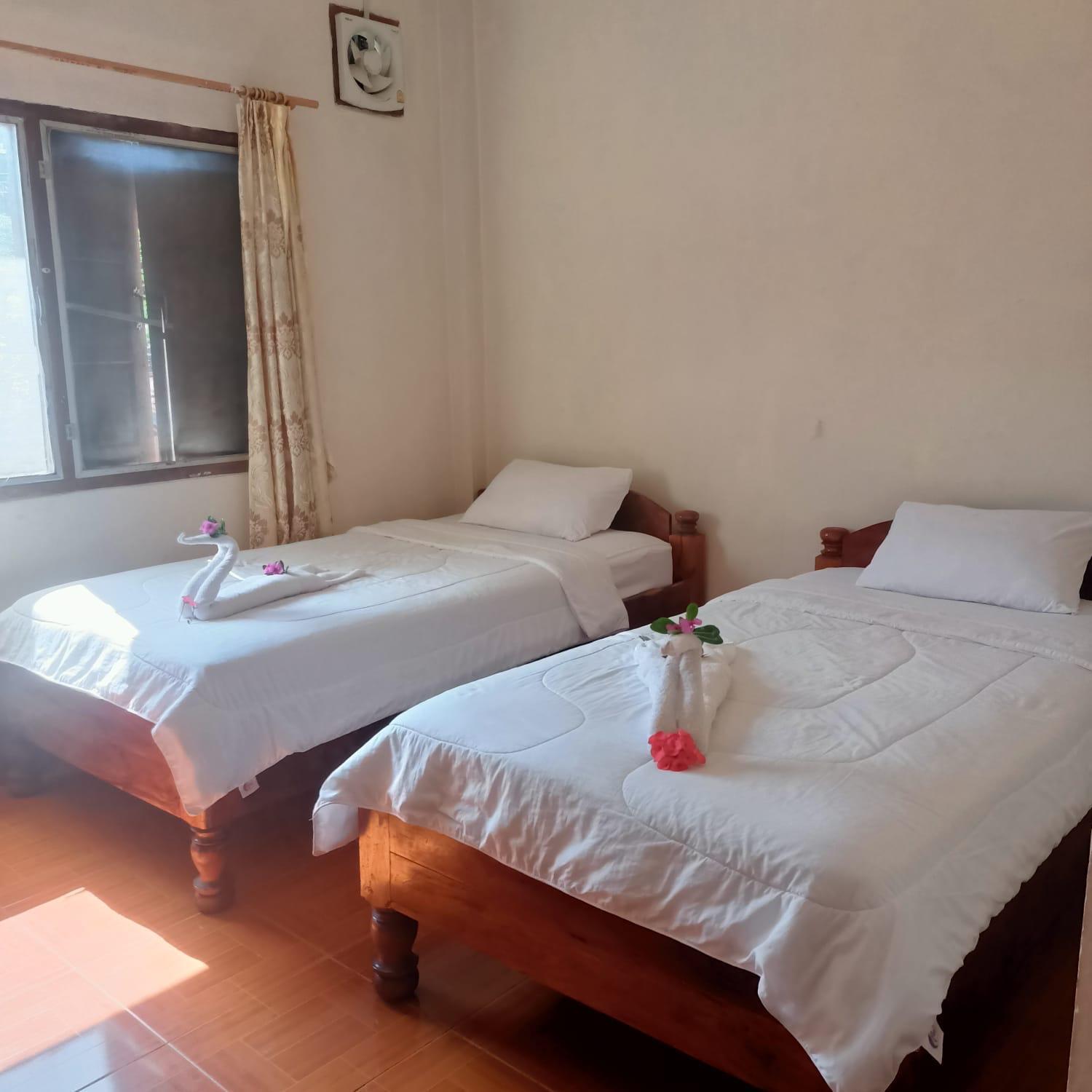 Phonephithak Guesthouse Muang Pakbèng Buitenkant foto