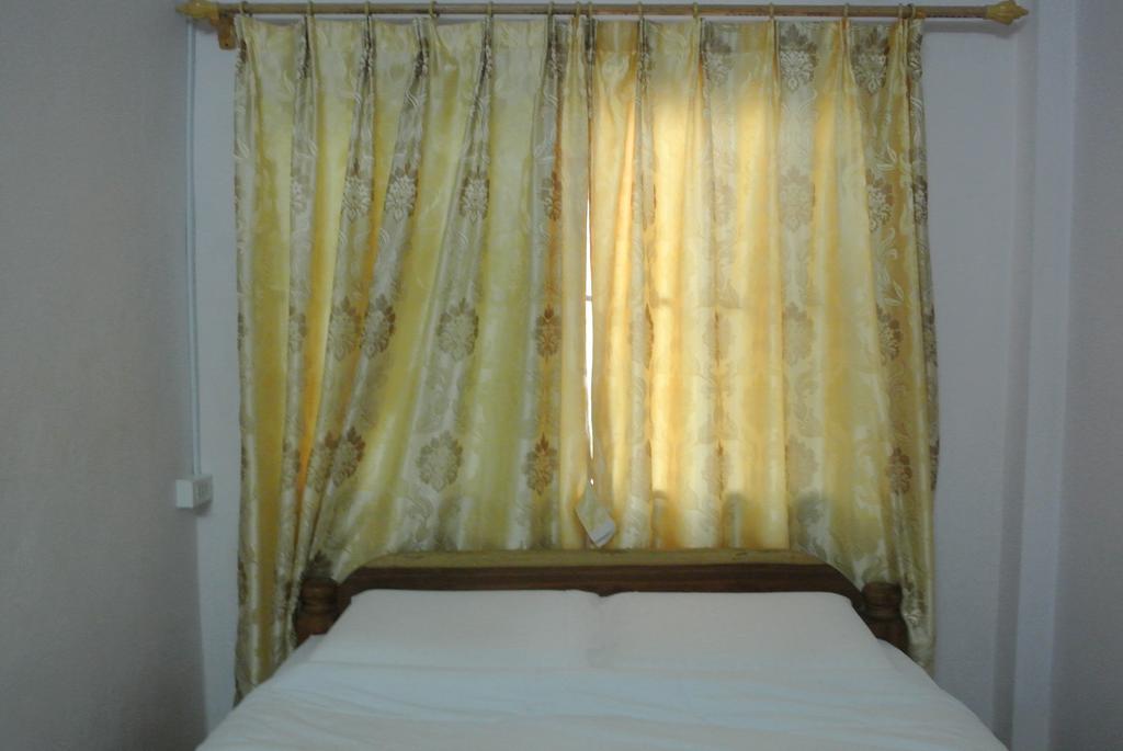 Phonephithak Guesthouse Muang Pakbèng Buitenkant foto