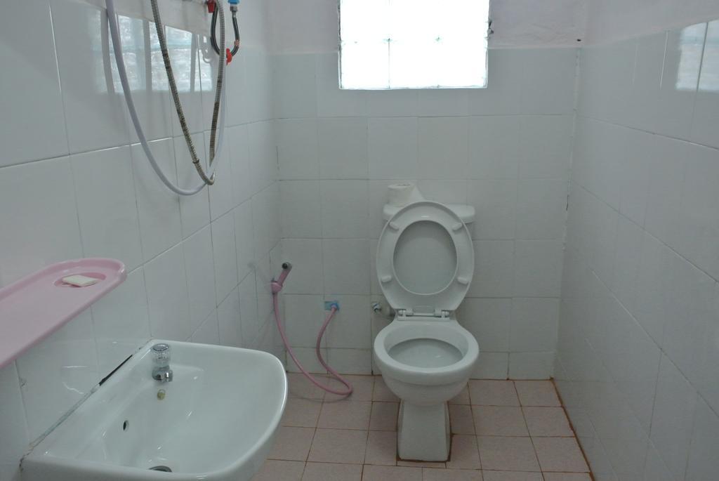 Phonephithak Guesthouse Muang Pakbèng Buitenkant foto