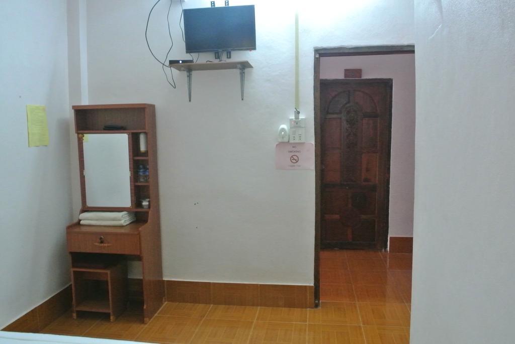 Phonephithak Guesthouse Muang Pakbèng Buitenkant foto