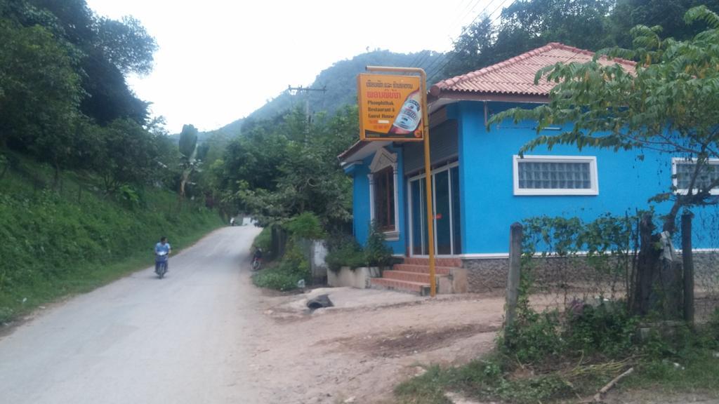 Phonephithak Guesthouse Muang Pakbèng Buitenkant foto