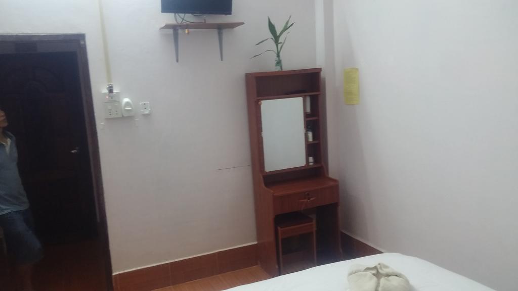Phonephithak Guesthouse Muang Pakbèng Buitenkant foto