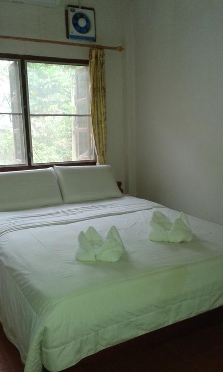 Phonephithak Guesthouse Muang Pakbèng Buitenkant foto