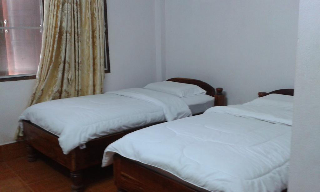Phonephithak Guesthouse Muang Pakbèng Buitenkant foto