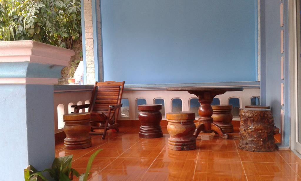 Phonephithak Guesthouse Muang Pakbèng Buitenkant foto
